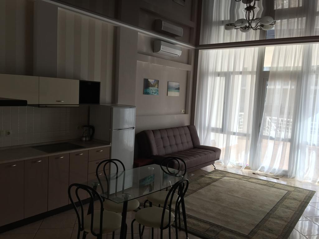 Ferienwohnung Town-House Golden Bugaz Karolino-Buhaz Exterior foto